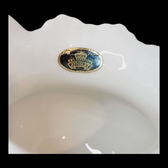 Aynsley Bone China England Cottage Garden Vine Handle 5" Creamer 1985-2001 - Picture 8 of 12